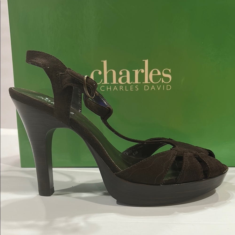 Charles by Charles David Woman's Praline Dark Brown Suede Heels - Size 6.5